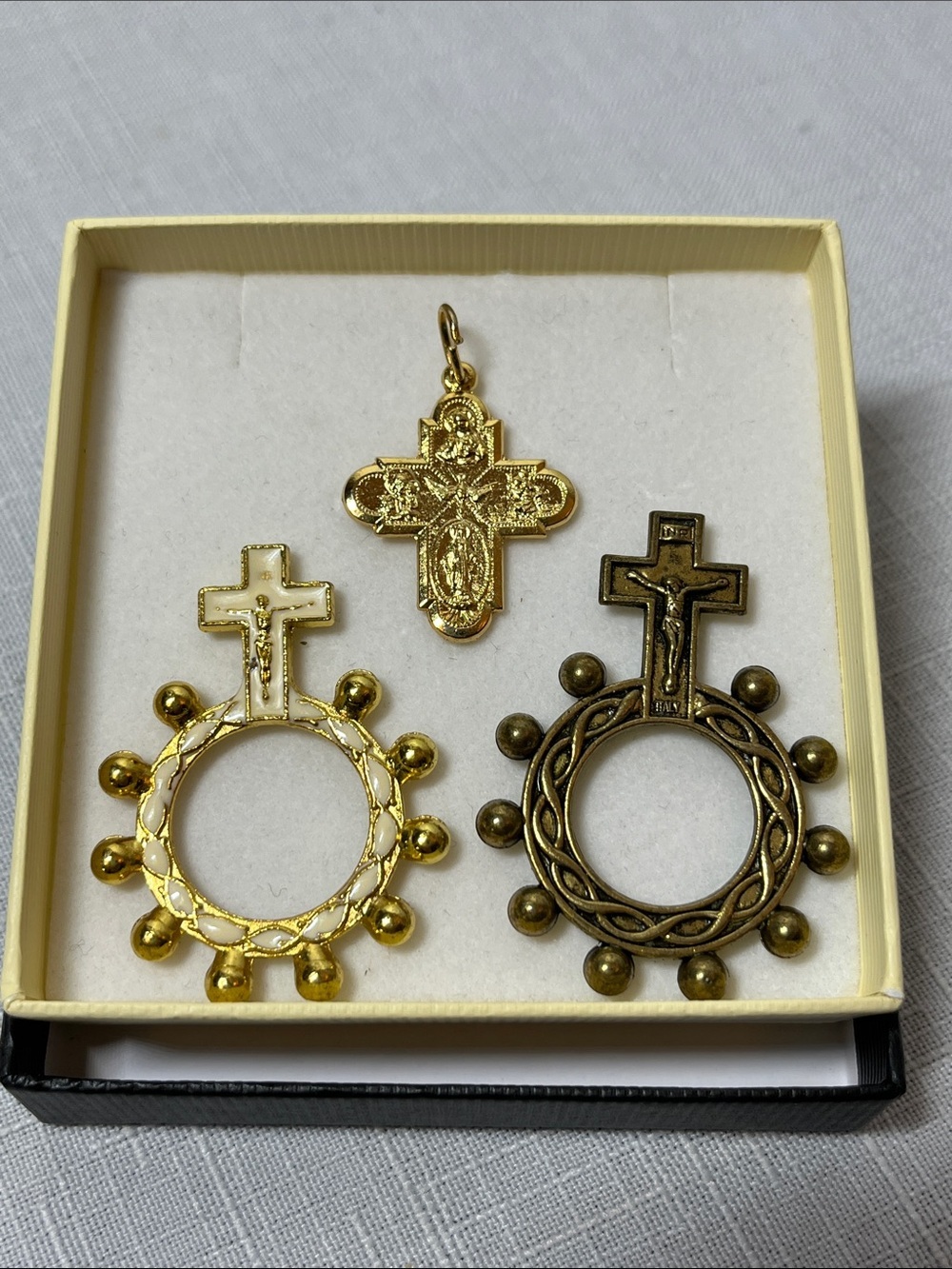 Rosary Rings & Gold-toned 5-way cross pendant Heart of Jesus & Miraculous Medal
